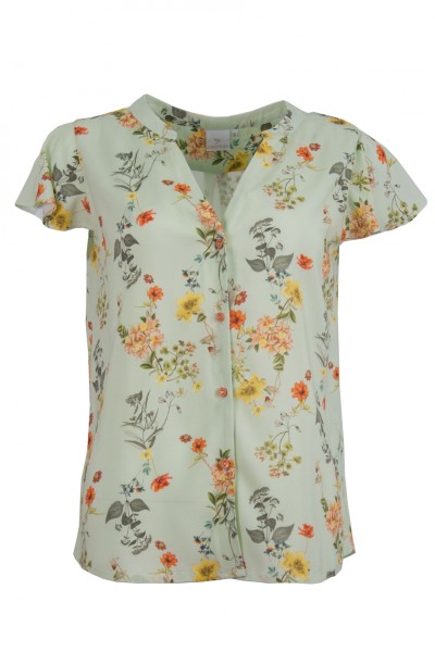 Дамска риза къс ръкав камбанка, V-образно бие и яка тип столче цвят - бледозелен принт цветя classic line